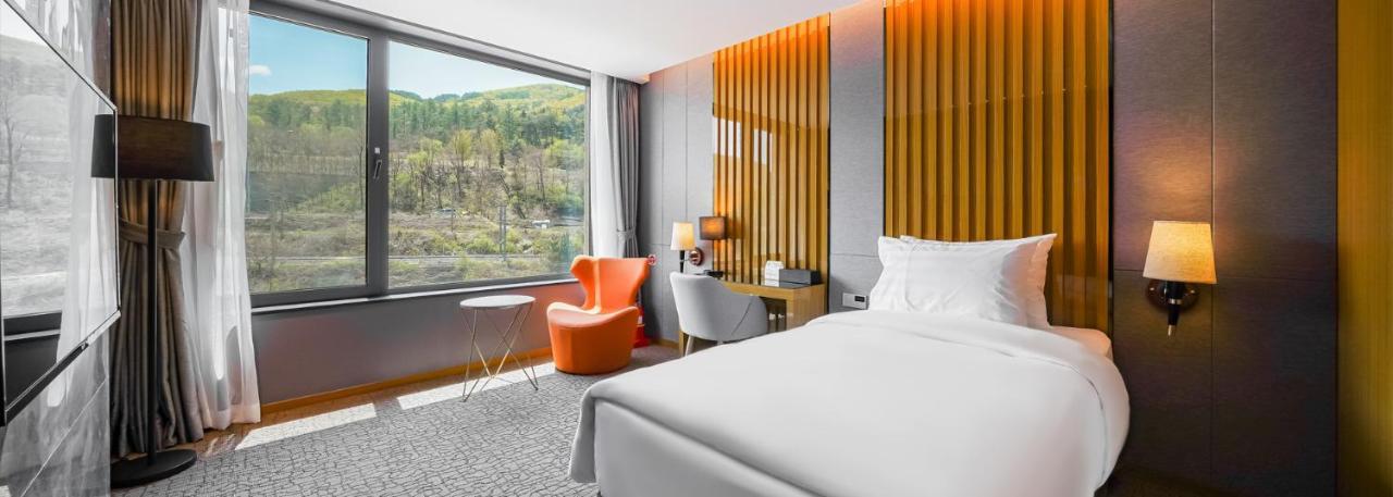 Jeongseon Intoraon Hotel Экстерьер фото