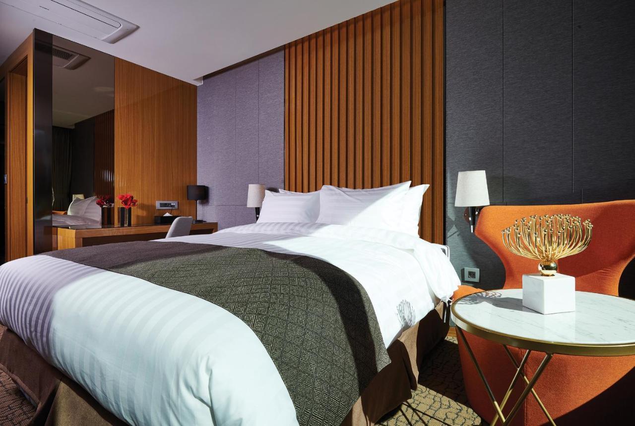 Jeongseon Intoraon Hotel Экстерьер фото