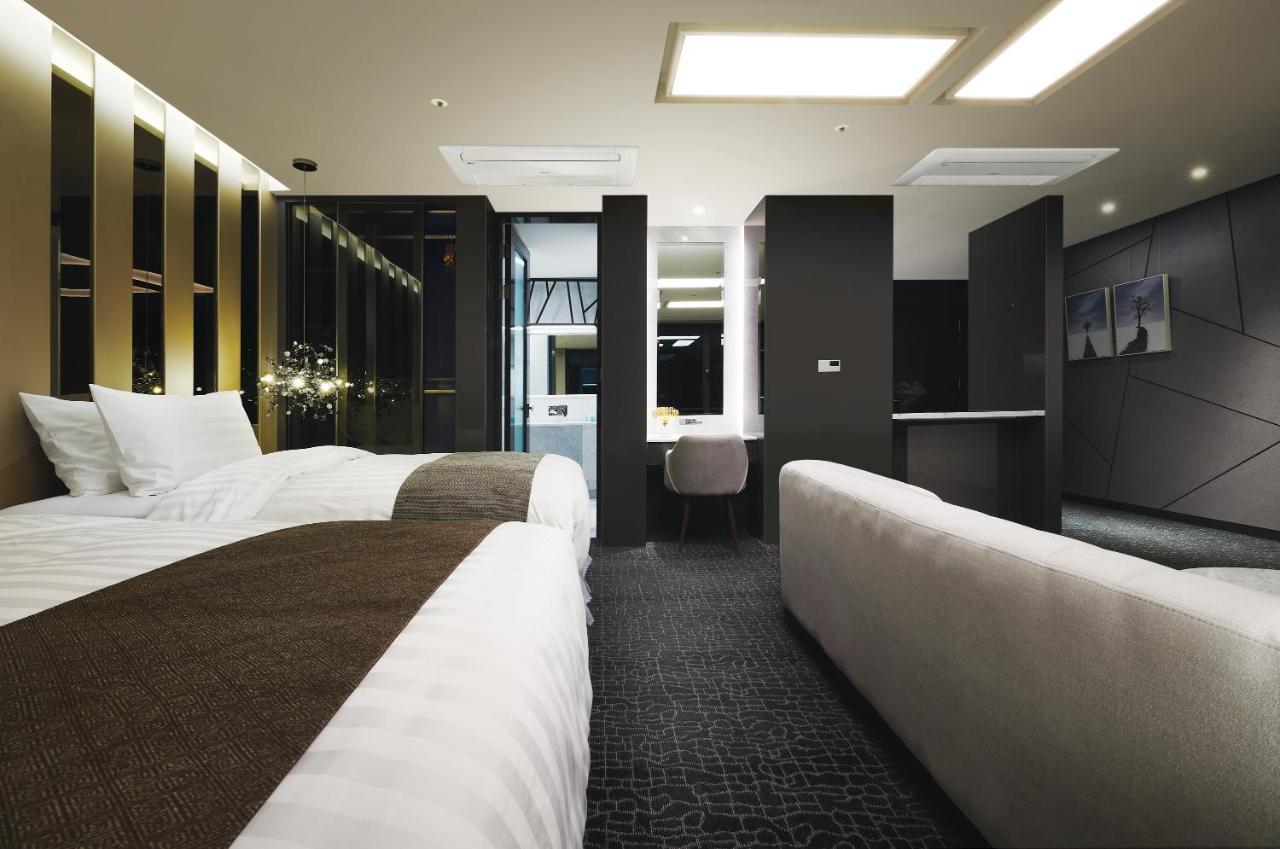 Jeongseon Intoraon Hotel Экстерьер фото