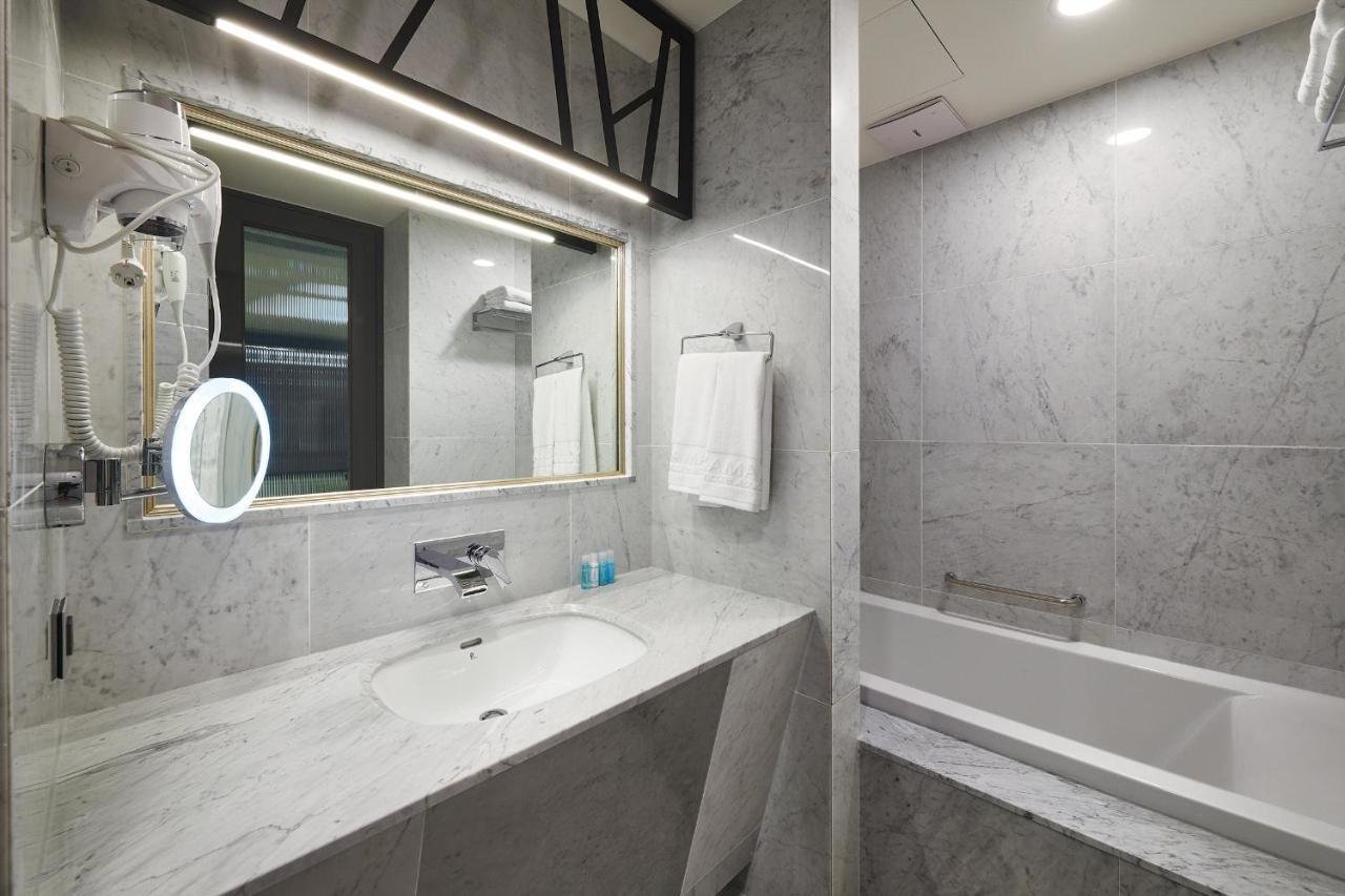 Jeongseon Intoraon Hotel Экстерьер фото