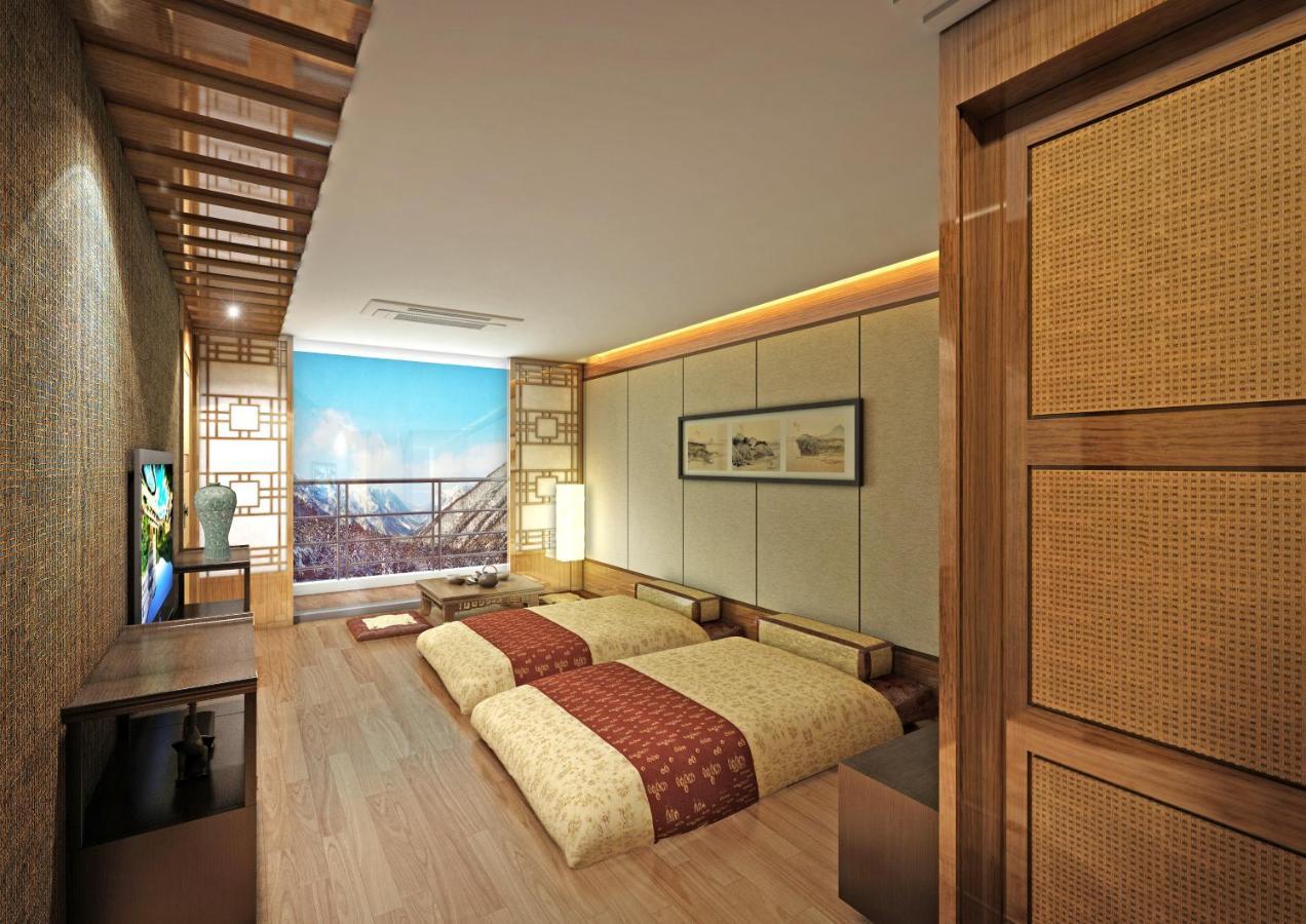 Jeongseon Intoraon Hotel Экстерьер фото