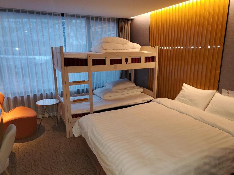 Jeongseon Intoraon Hotel Экстерьер фото